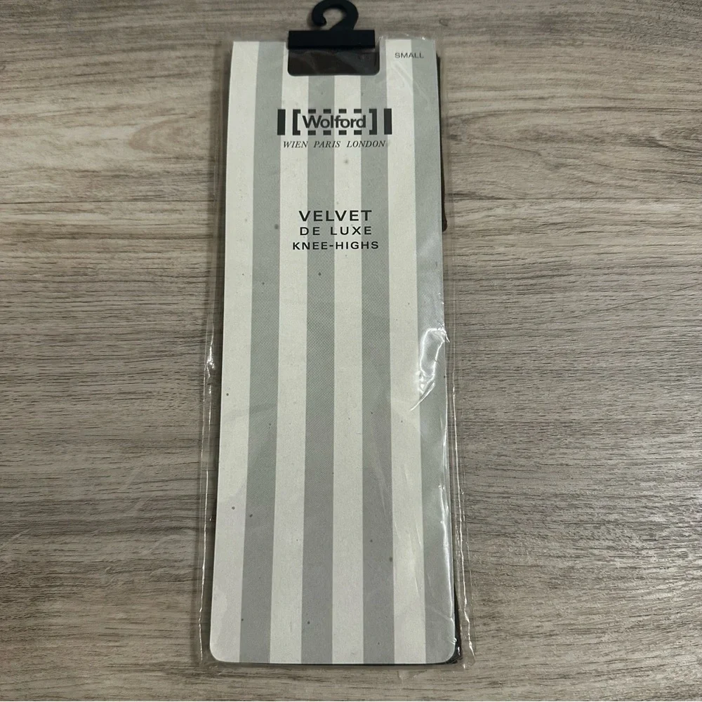 Wolford Velvet De Luxe Knee-Highs color Coco #4033 size small